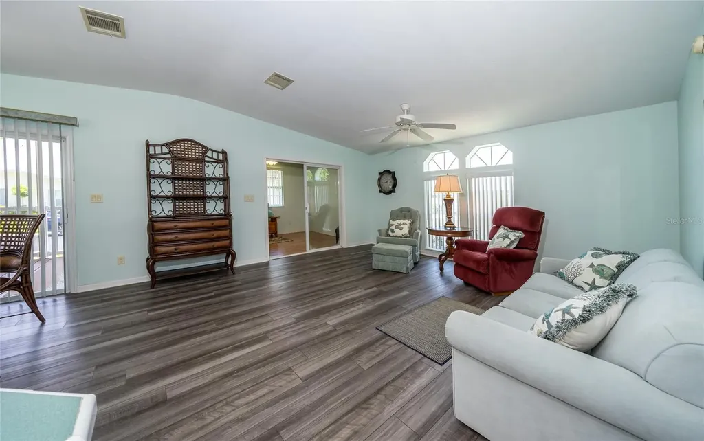 37443 Gill Avenue Zephyrhills FL 33541