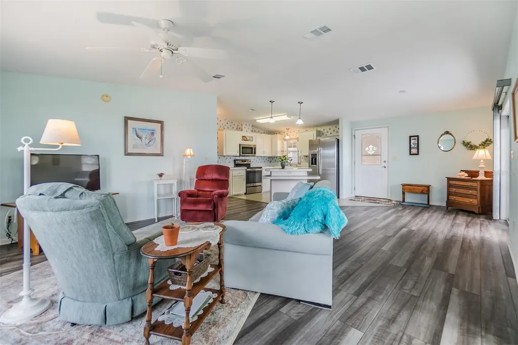 37443 Gill Avenue Zephyrhills FL 33541