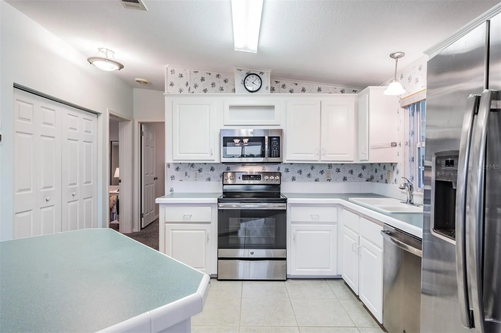 37443 Gill Avenue Zephyrhills FL 33541