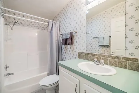 37443 Gill Avenue Zephyrhills FL 33541
