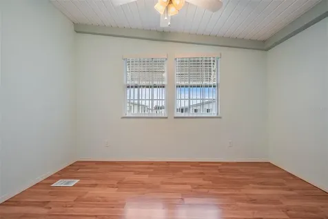 37443 Gill Avenue Zephyrhills FL 33541