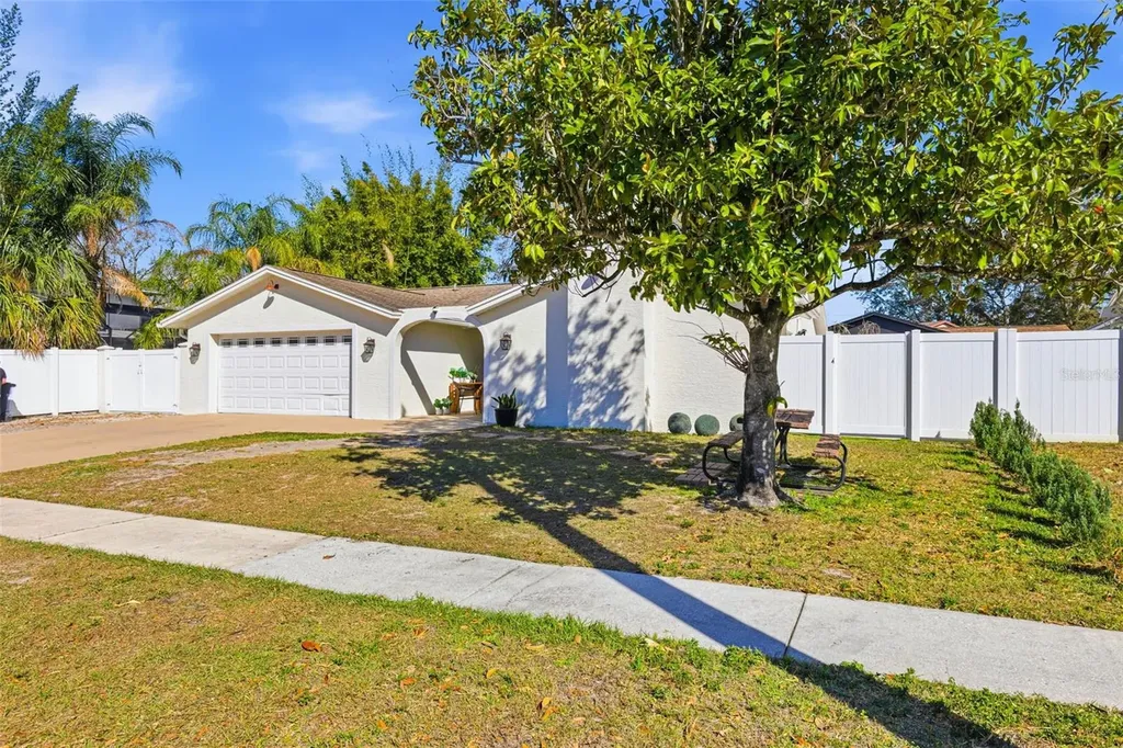6415 Windwood Court Tampa FL 33634