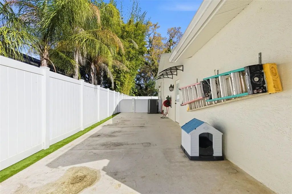 6415 Windwood Court Tampa FL 33634