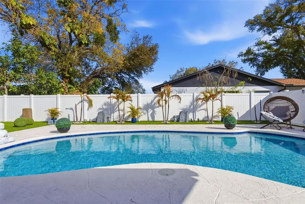 6415 Windwood Court Tampa FL 33634