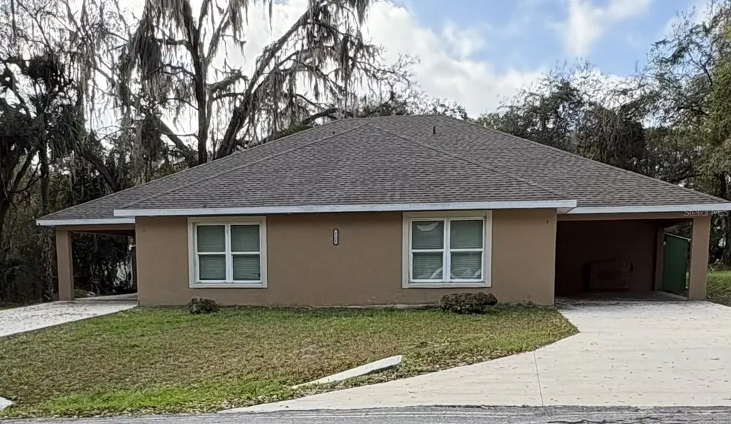 4300 W Highway 316 Reddick FL 32686