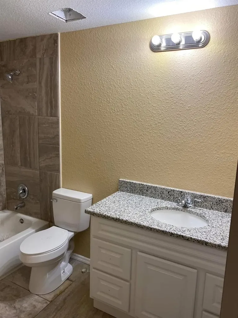 4300 W Highway 316 Reddick FL 32686