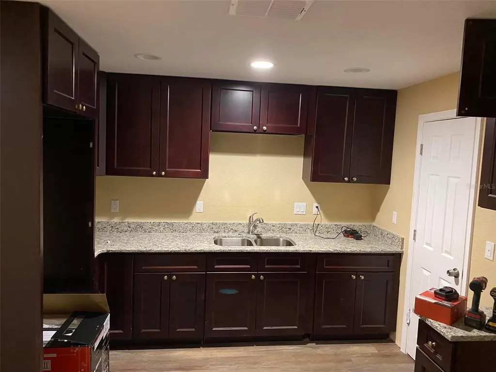 4300 W Highway 316 Reddick FL 32686