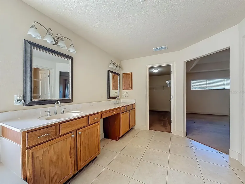 780 NE 100th Street Ocala FL 34479