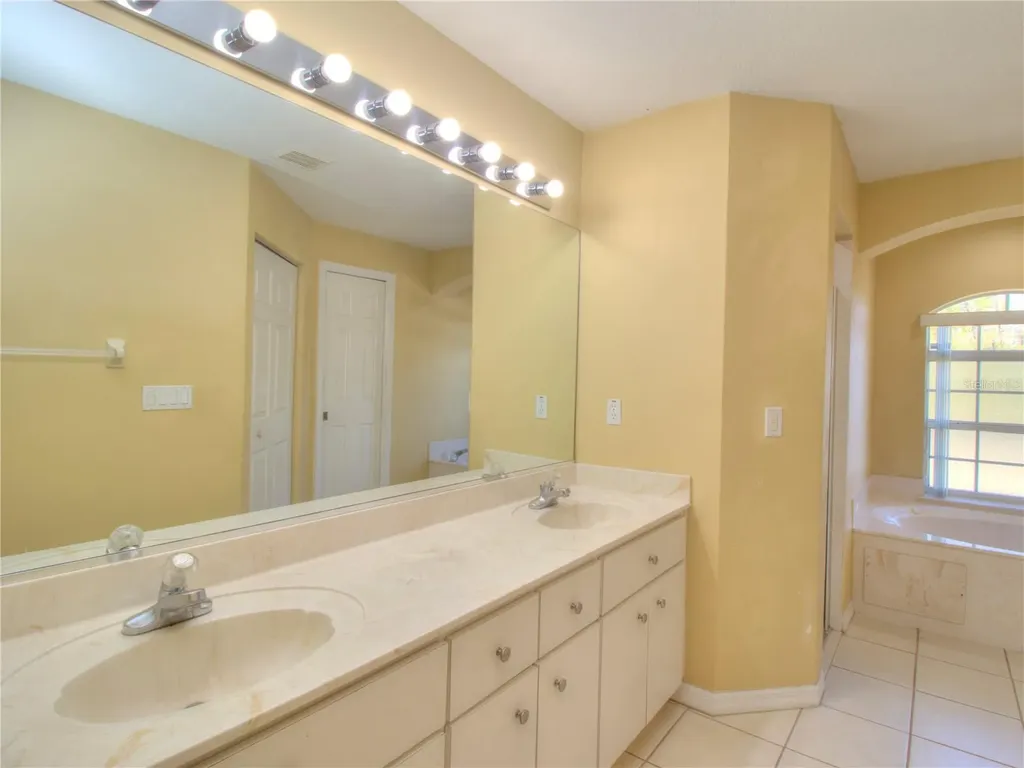 4240 SW 111th Place Ocala FL 34476