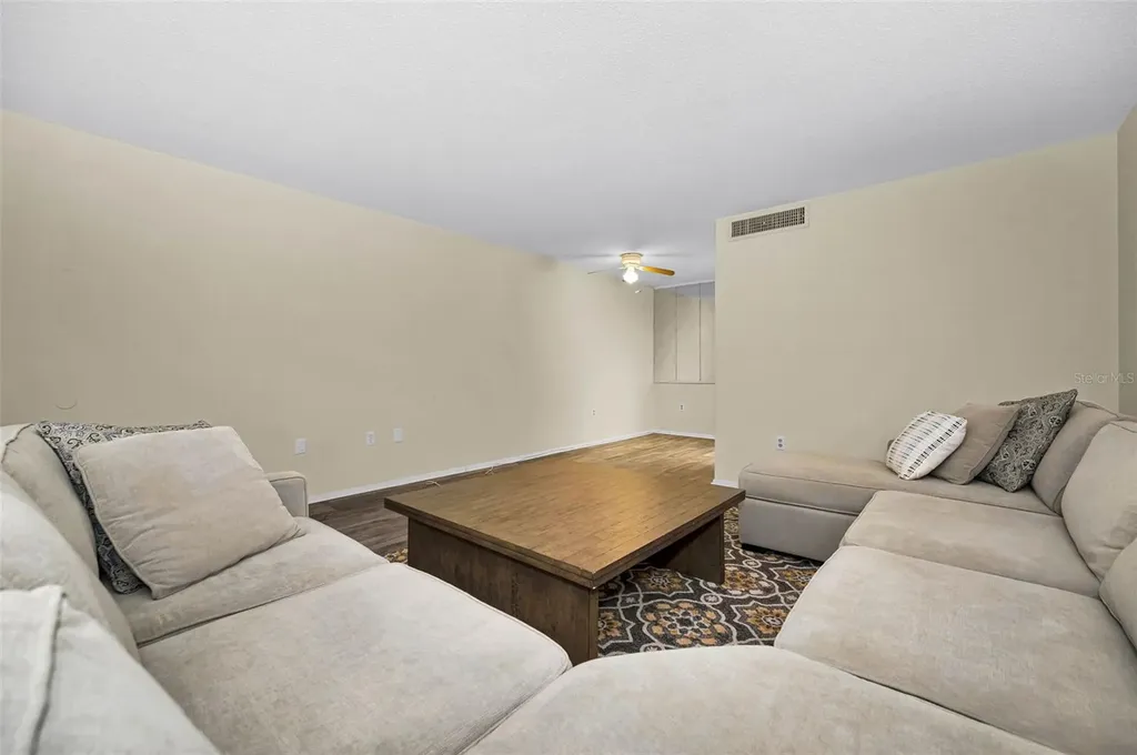 1001 Pearce Drive Clearwater FL 33764