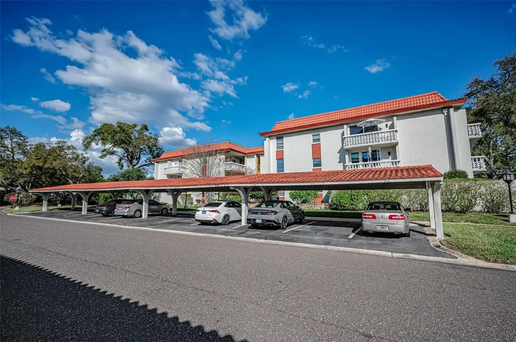 1001 Pearce Drive Clearwater FL 33764