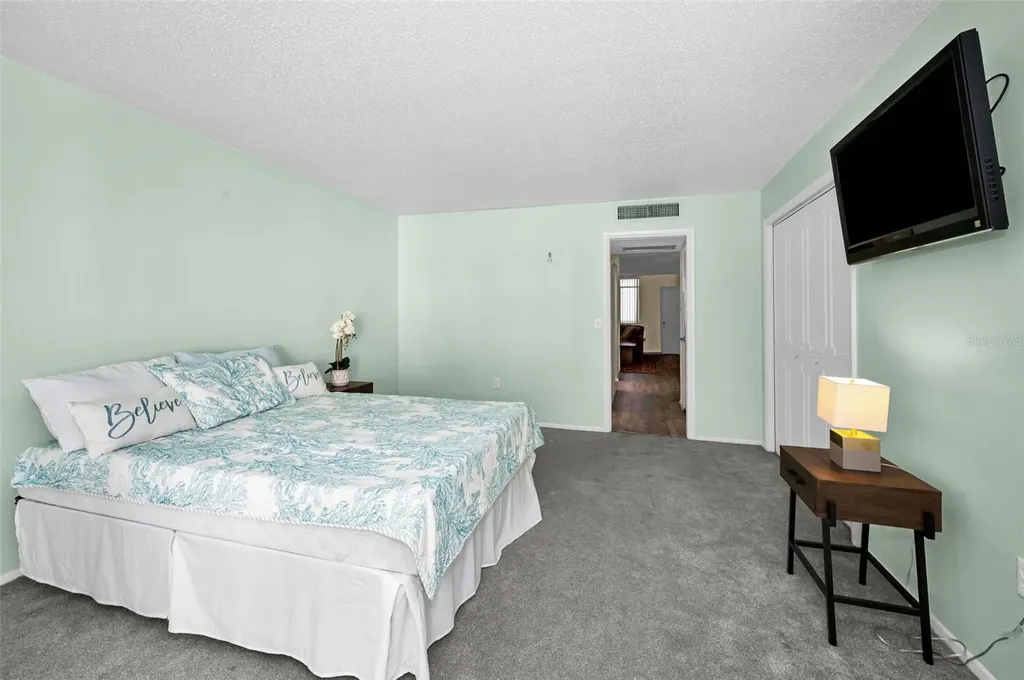 1001 Pearce Drive Clearwater FL 33764