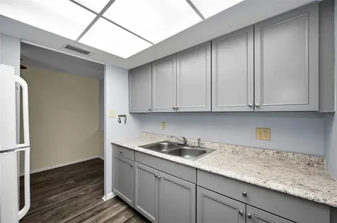 1001 Pearce Drive Clearwater FL 33764
