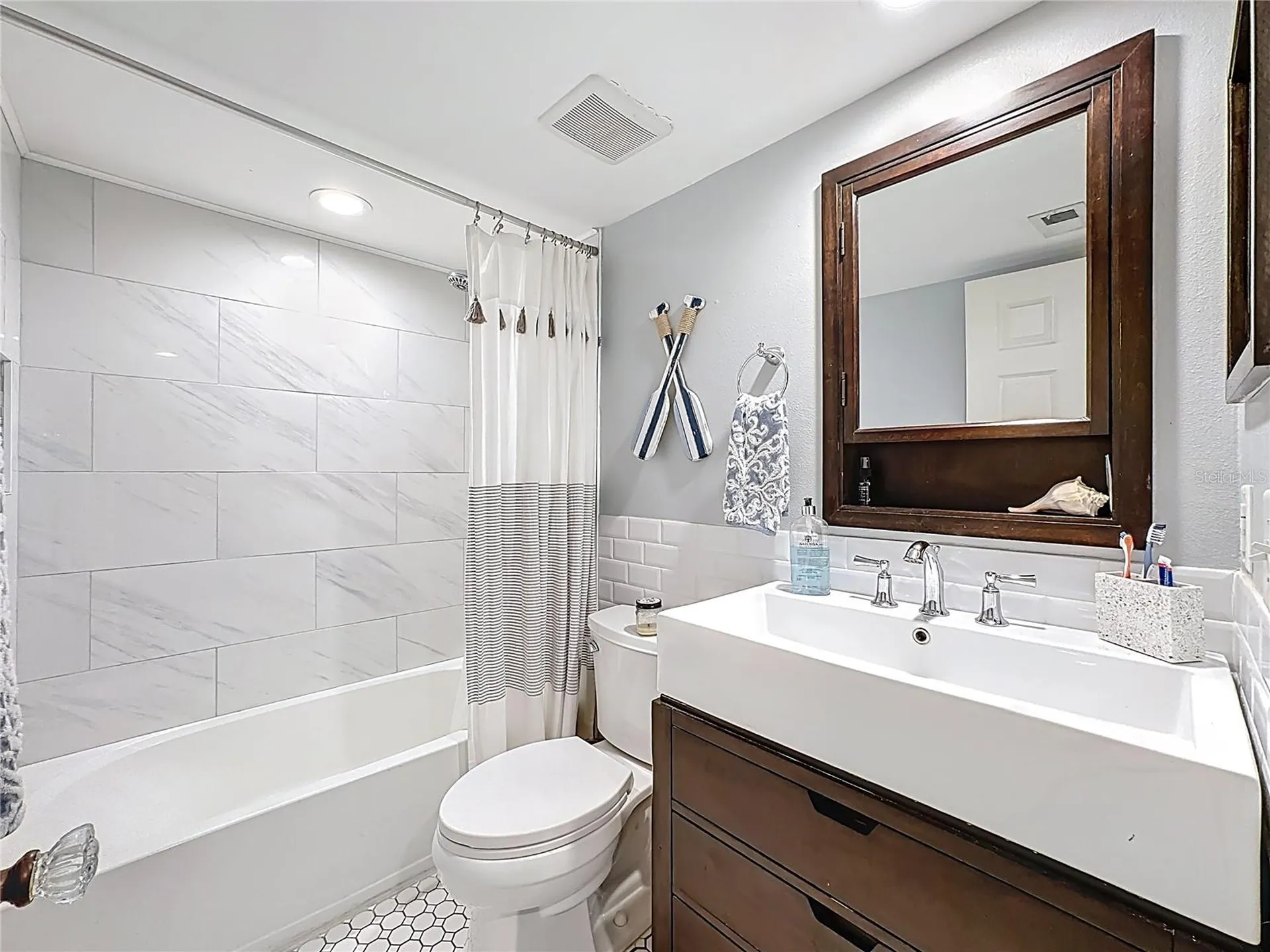 1715 Pelican Cove Road Sarasota FL 34231