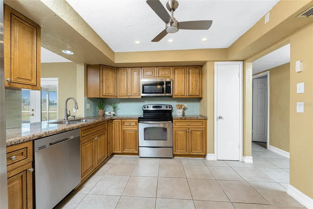 256 Caddy Road Rotonda West FL 33947