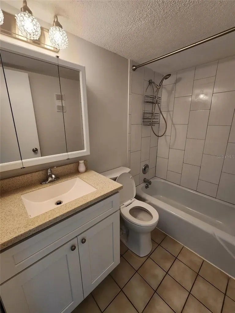 333 Lake Howard Drive NW Winter Haven FL 33880