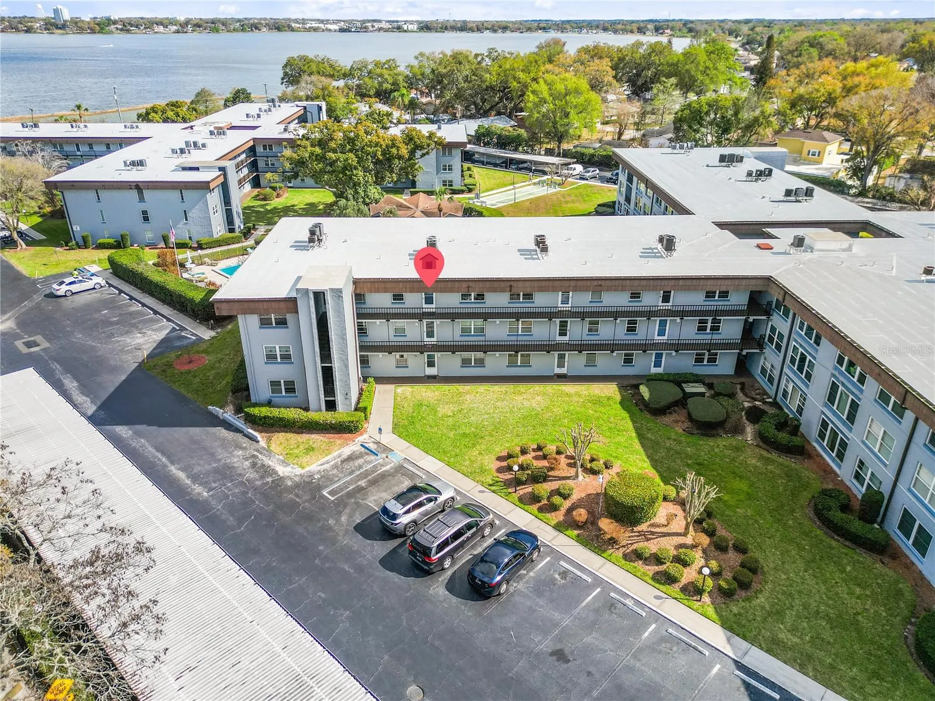 333 Lake Howard Drive NW Winter Haven FL 33880