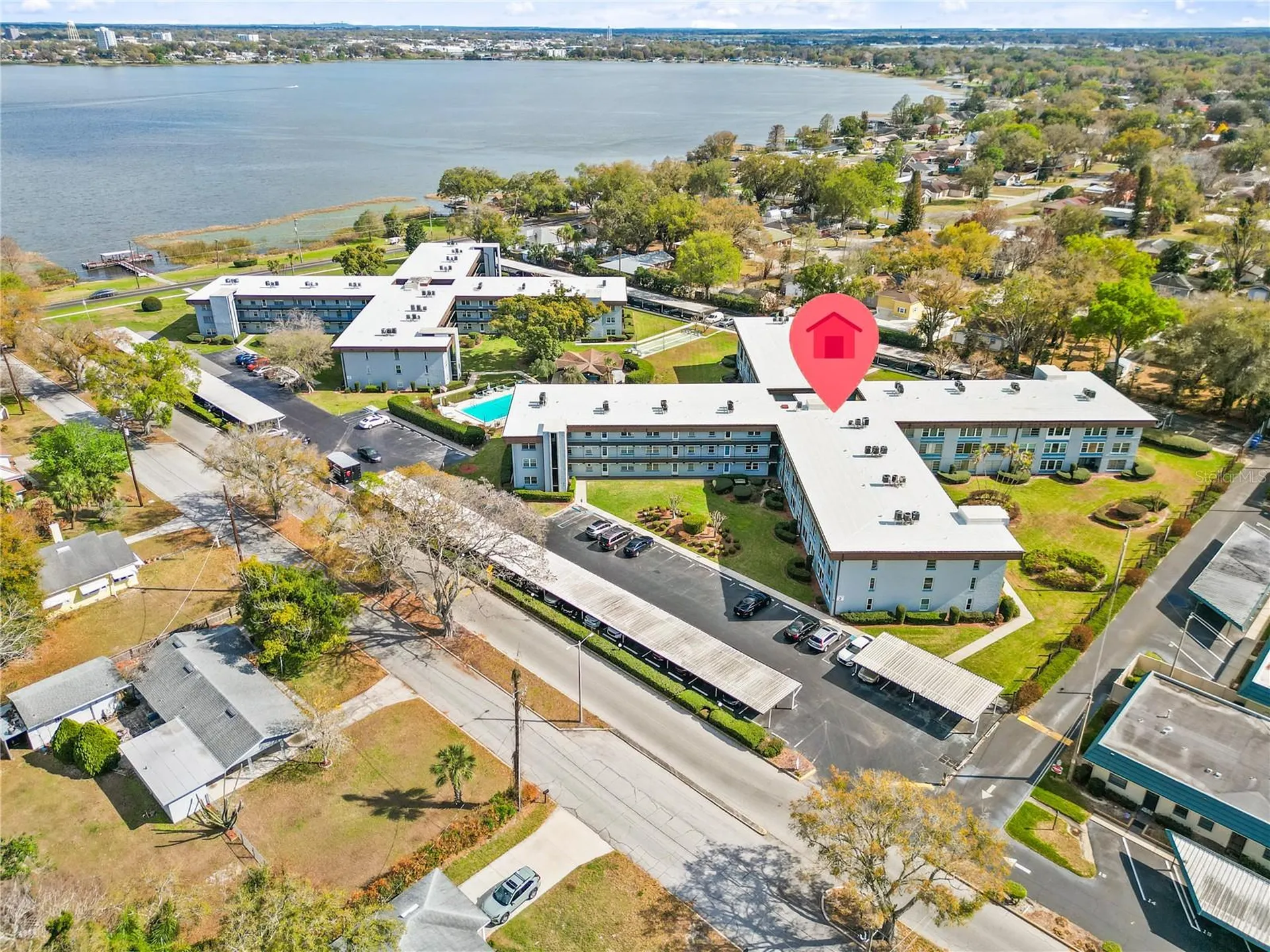 333 Lake Howard Drive NW Winter Haven FL 33880