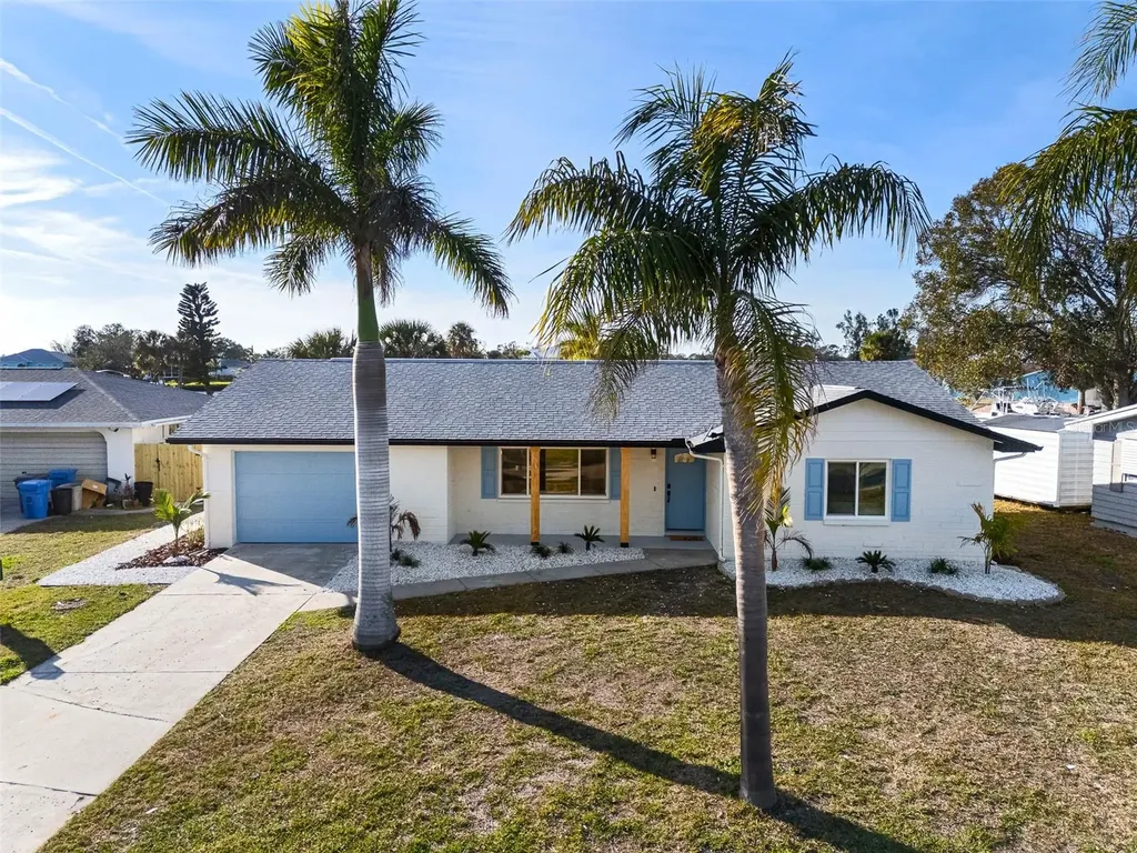 105 12th Street SW Ruskin FL 33570