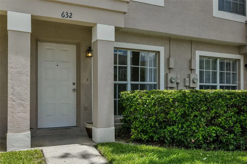 632 Kensington Lake Circle Brandon FL 33511