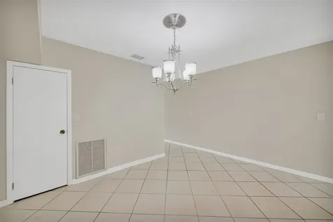 632 Kensington Lake Circle Brandon FL 33511