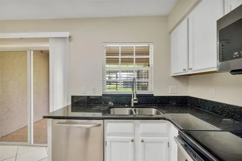 632 Kensington Lake Circle Brandon FL 33511