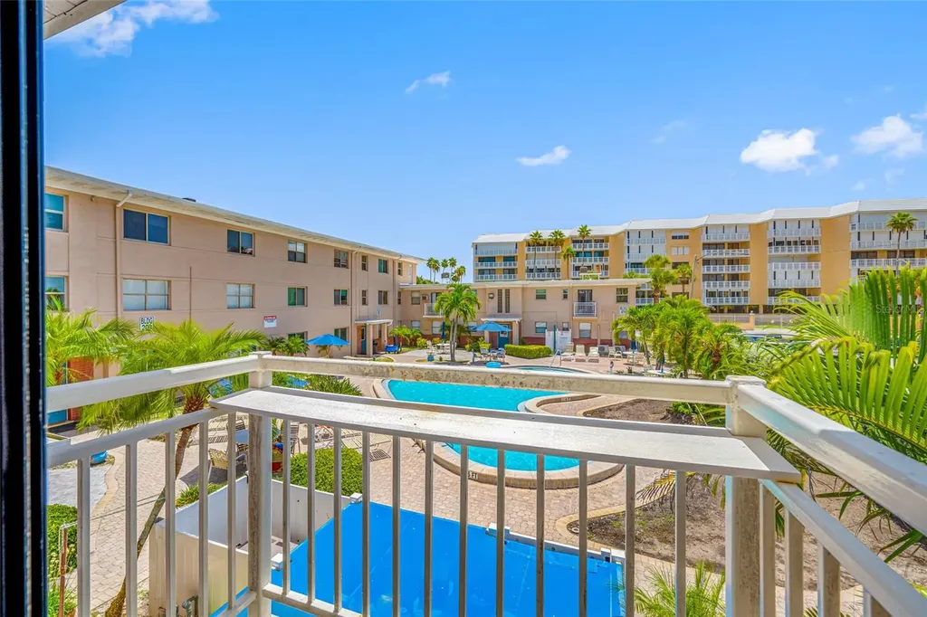 6700 Sunset Way St Pete Beach FL 33706