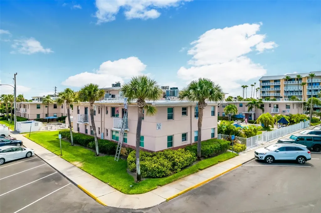 6700 Sunset Way St Pete Beach FL 33706