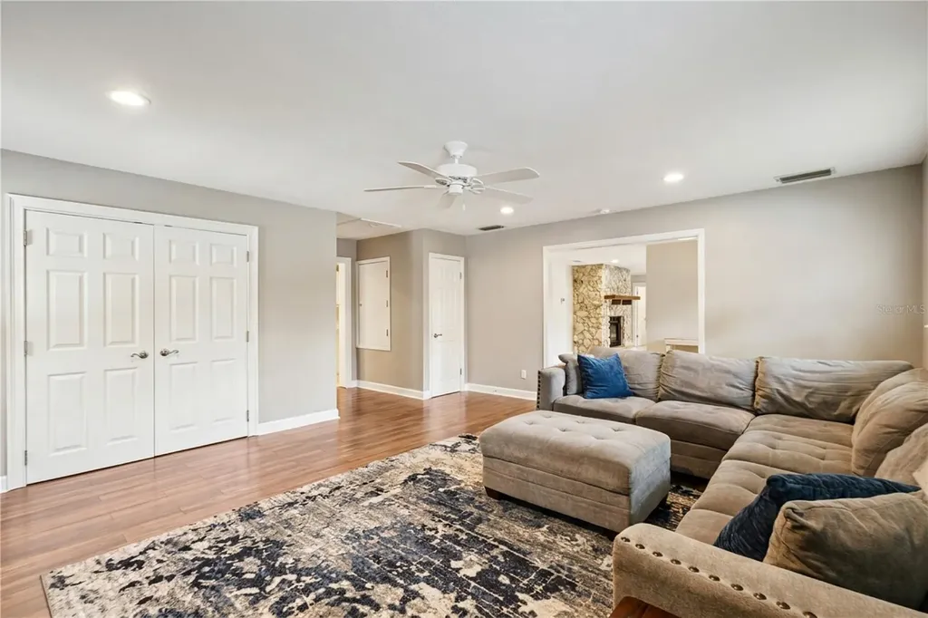 14335 Fresno Drive Orlando FL 32832