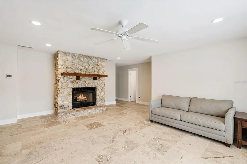14335 Fresno Drive Orlando FL 32832