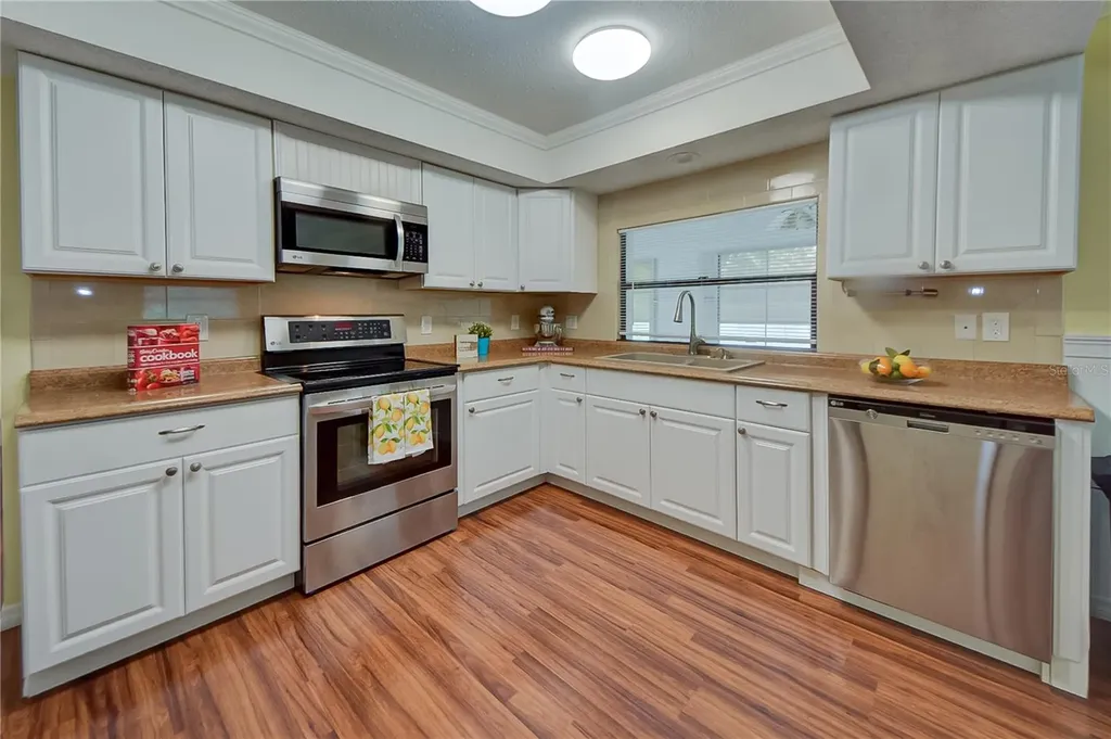 3001 Vivienda Boulevard Bradenton FL 34207