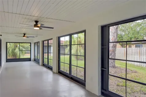 3001 Vivienda Boulevard Bradenton FL 34207