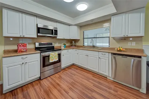 3001 Vivienda Boulevard Bradenton FL 34207