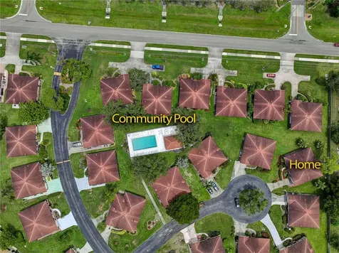 3001 Vivienda Boulevard Bradenton FL 34207