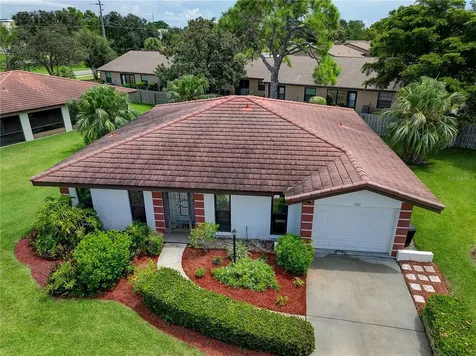 3001 Vivienda Boulevard Bradenton FL 34207