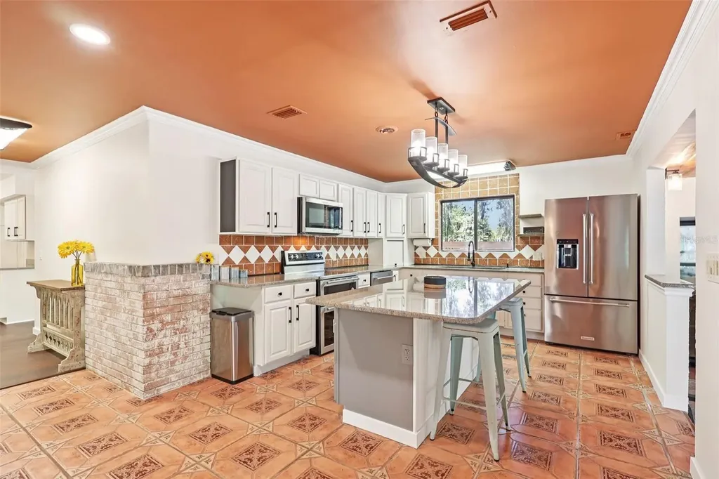 4219 Magnolia Avenue Leesburg FL 34748