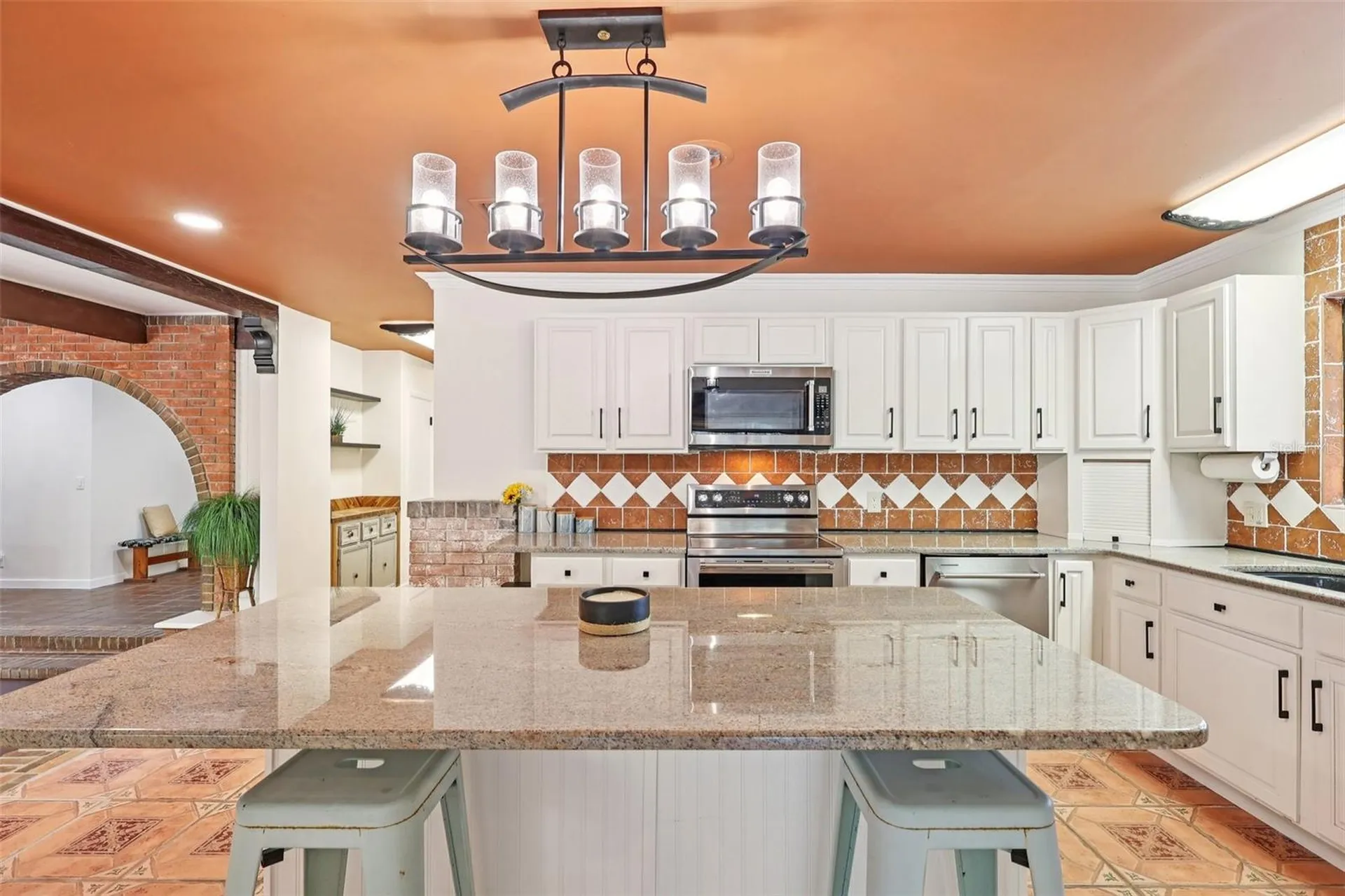 4219 Magnolia Avenue Leesburg FL 34748