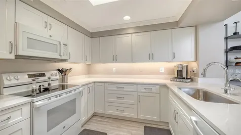 2000 Harbourside Drive Longboat Key FL 34228