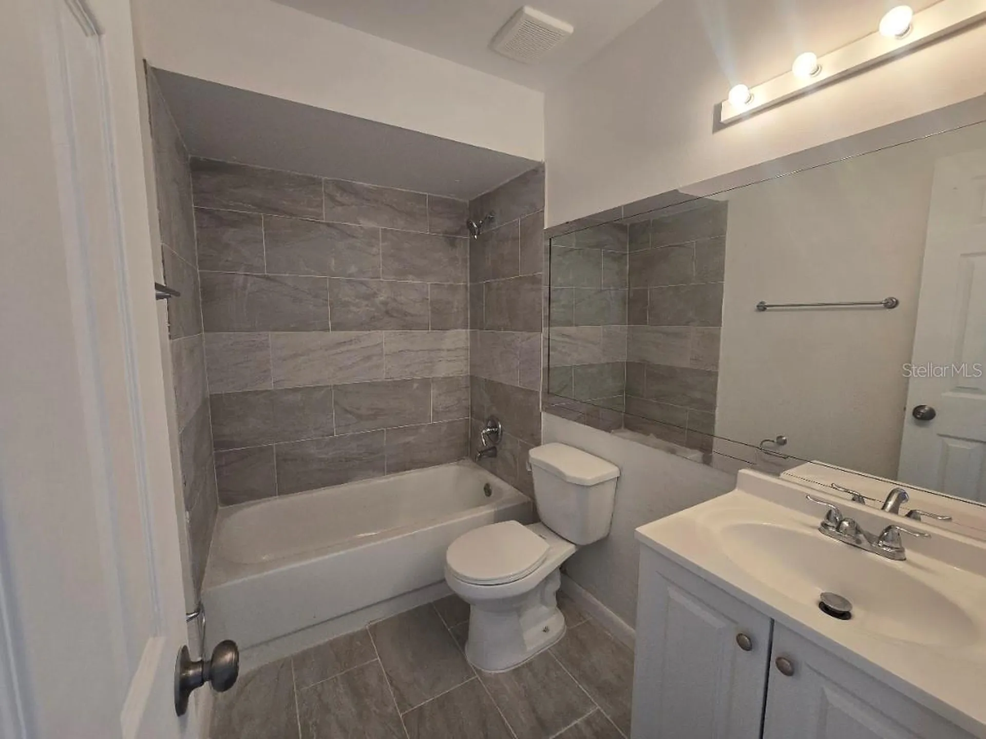 5232 Via Hacienda Circle Orlando FL 32839