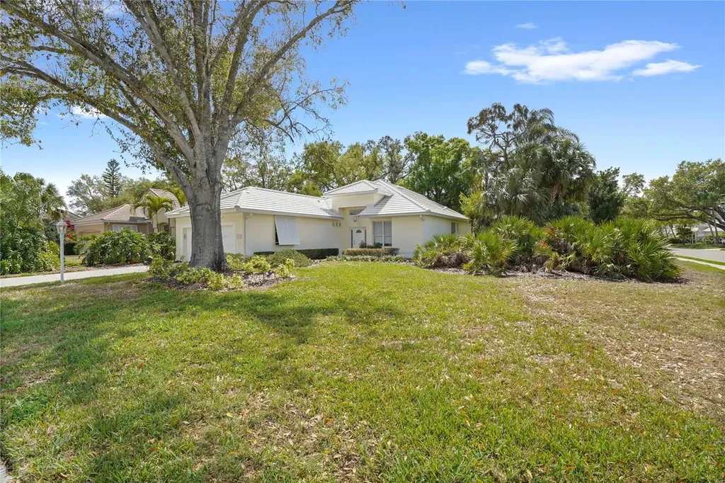 7909 Hampton Court University Park FL 34201