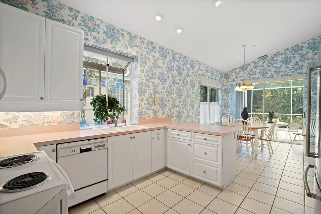 7909 Hampton Court University Park FL 34201