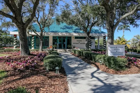 7909 Hampton Court University Park FL 34201