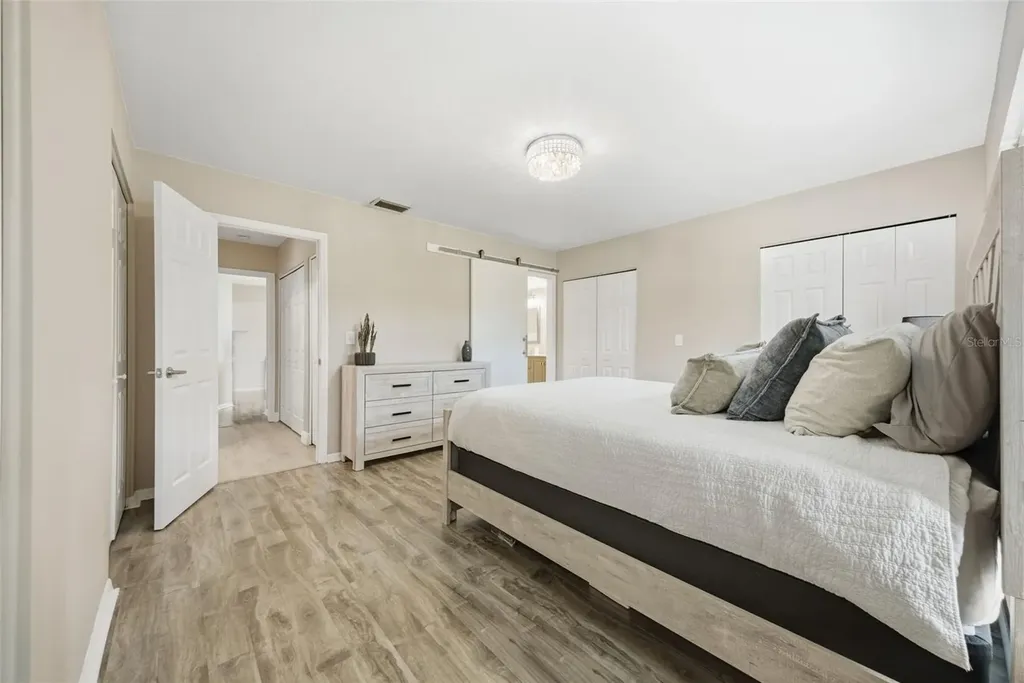 2497 Heron Terrace Clearwater FL 33762