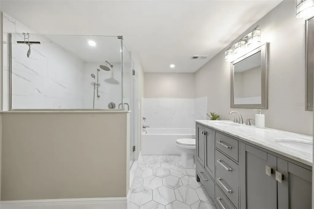 2497 Heron Terrace Clearwater FL 33762