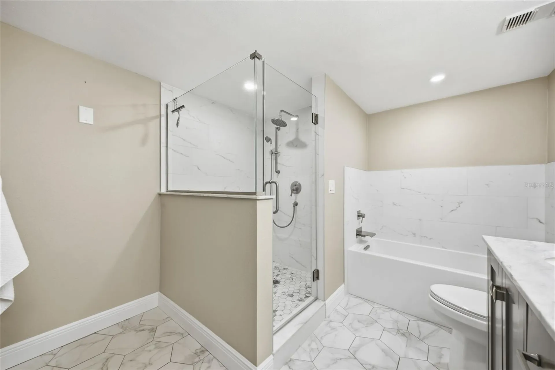 2497 Heron Terrace Clearwater FL 33762