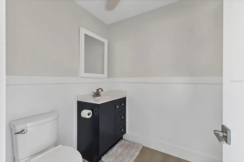 825 Tarawitt Drive Longboat Key FL 34228