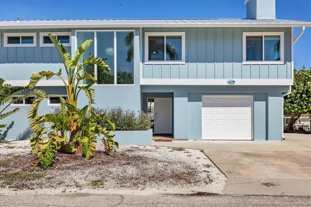 825 Tarawitt Drive Longboat Key FL 34228