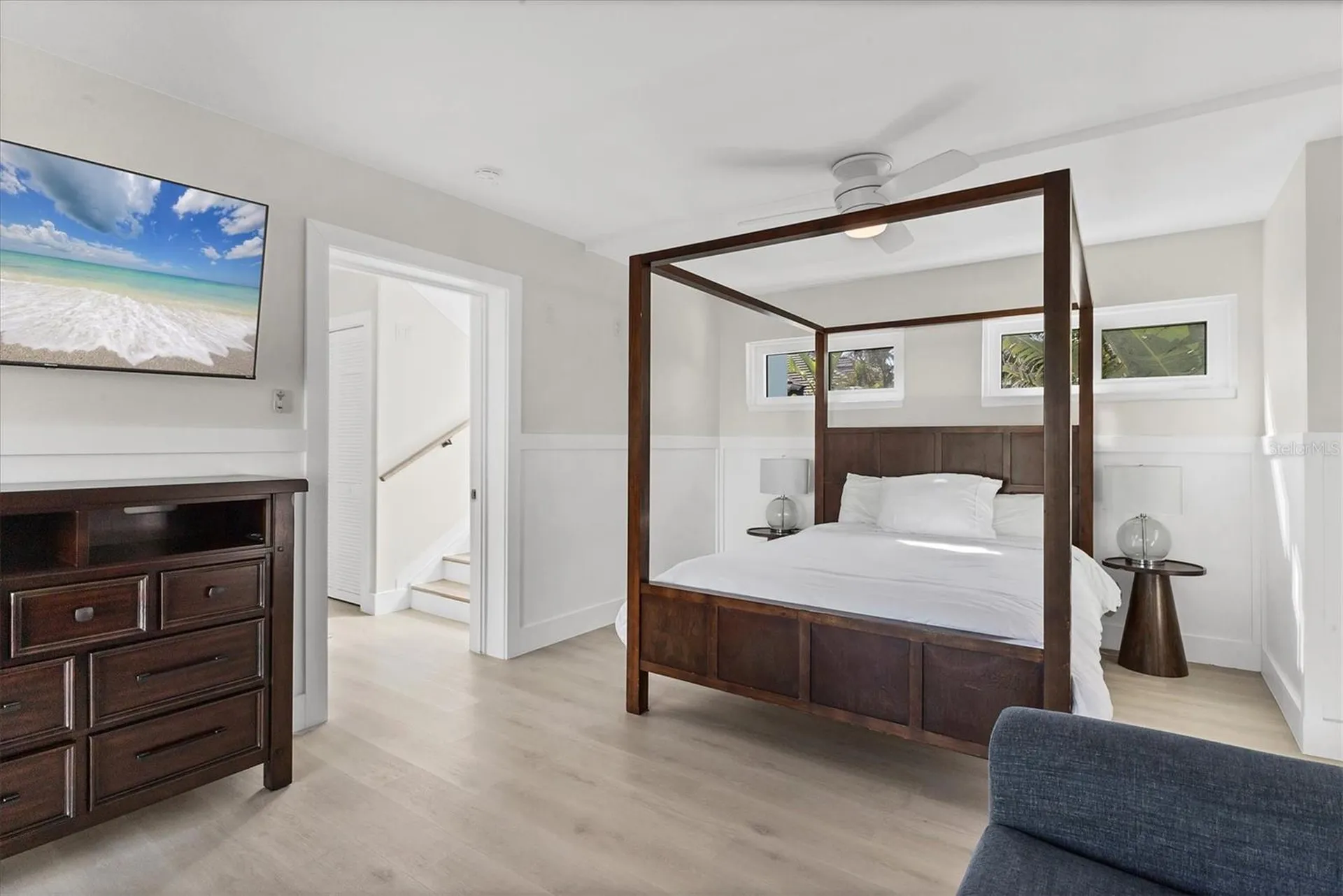 825 Tarawitt Drive Longboat Key FL 34228