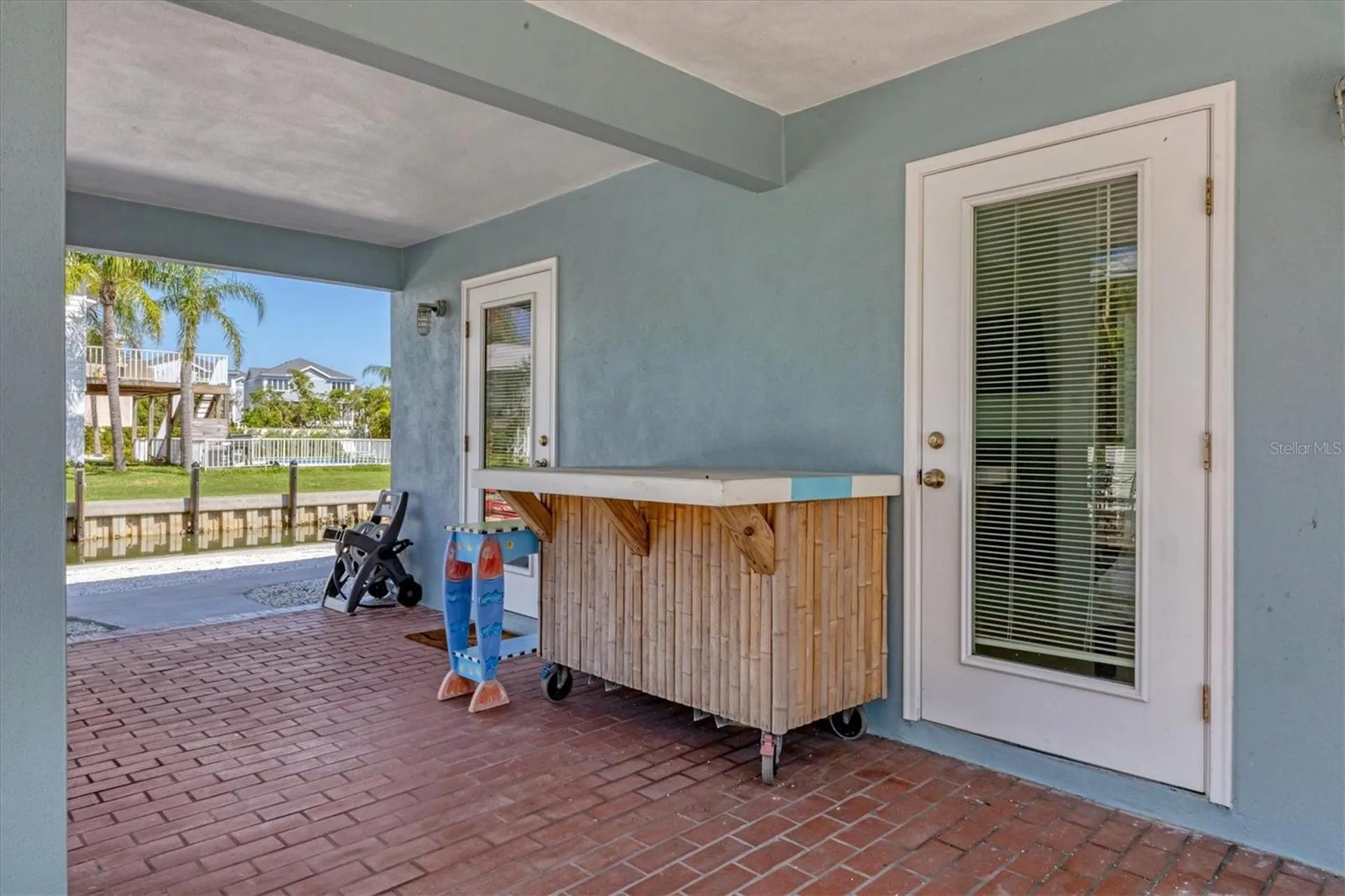 825 Tarawitt Drive Longboat Key FL 34228