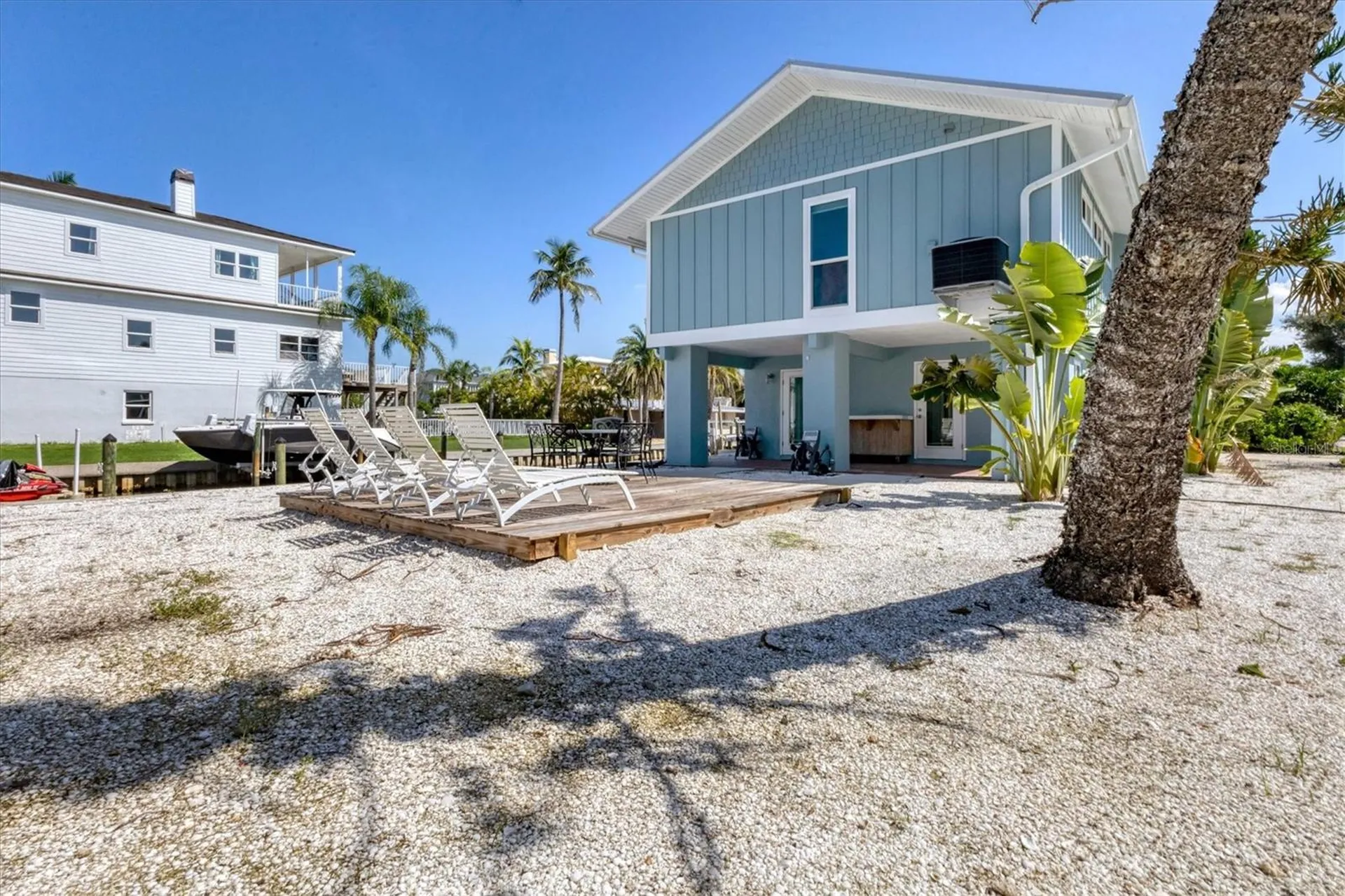 825 Tarawitt Drive Longboat Key FL 34228